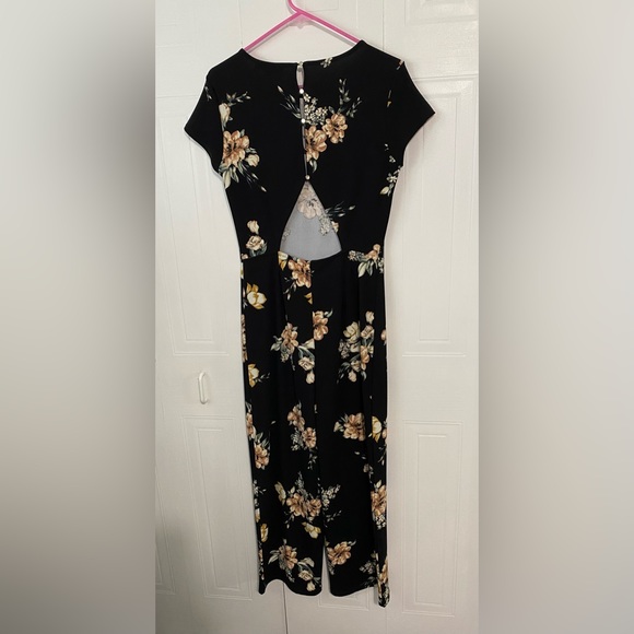 Dynamite Jumpsuit - Picture 2 of 3